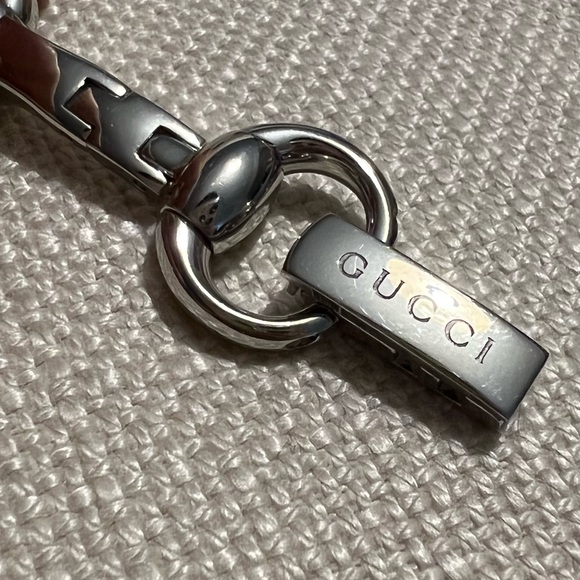 GUCCI SIGNORIA 20MM DIAMOND WHITE MOTHER OF PEARL STAINLESS STEEL WATCH - Picture 4 of 8